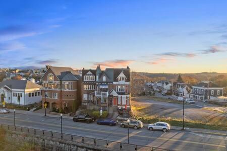 شقة Charming Studio-Panoramic View-Your Pittsburgh Sanctuary المظهر الخارجي الصورة