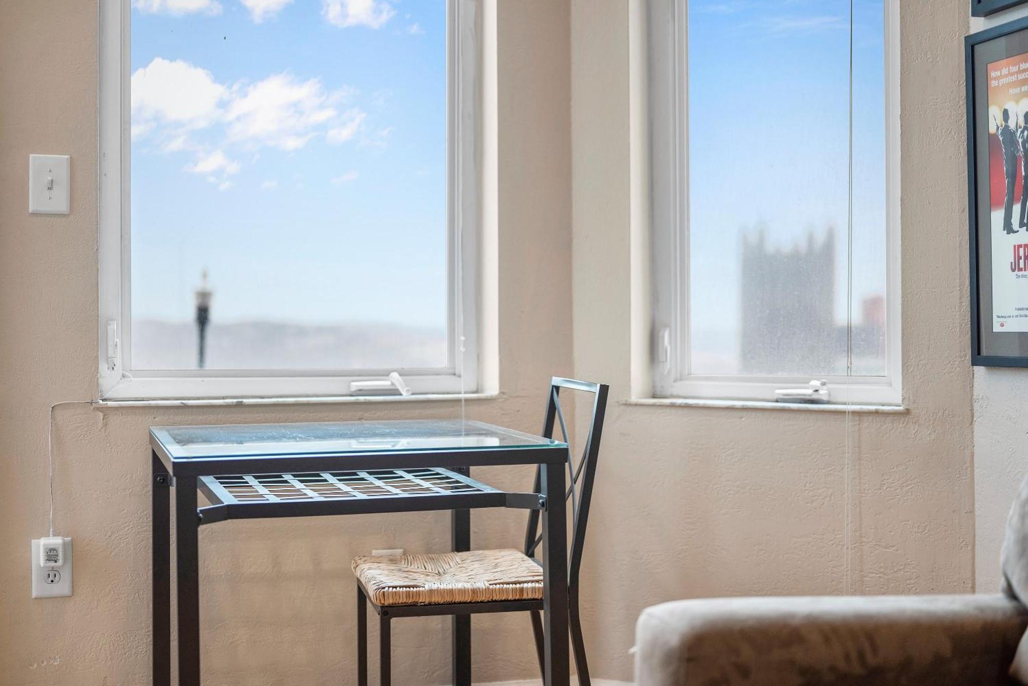 شقة Charming Studio-Panoramic View-Your Pittsburgh Sanctuary المظهر الخارجي الصورة