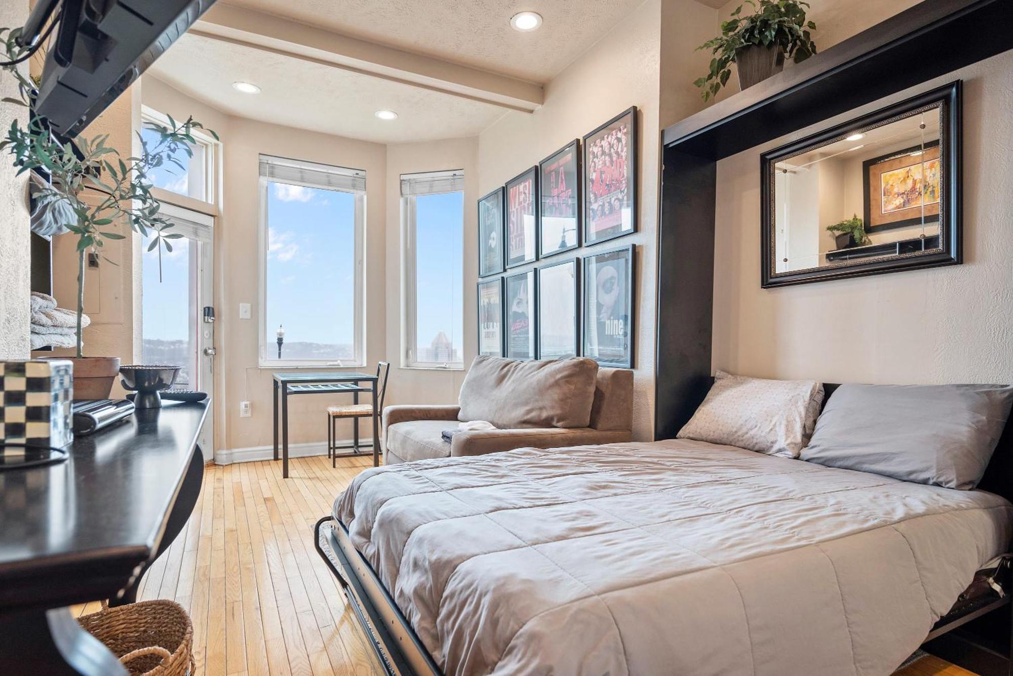 شقة Charming Studio-Panoramic View-Your Pittsburgh Sanctuary المظهر الخارجي الصورة